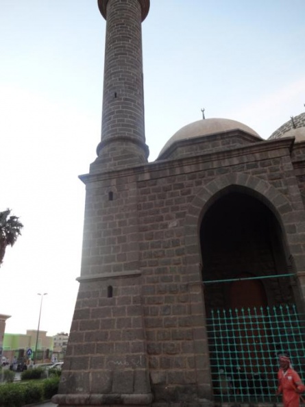 Osmanli tren garindaki tas gubbeli mescidin tas minaresi.jpg